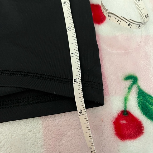 Lululemon Mini Short - Picture 7 of 7